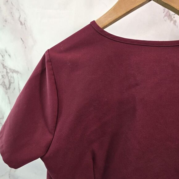 FIGS Top Womens Large Slim Catarina Red Short Sleeve Scrub One Pocket 2623 - Picture 6 of 9